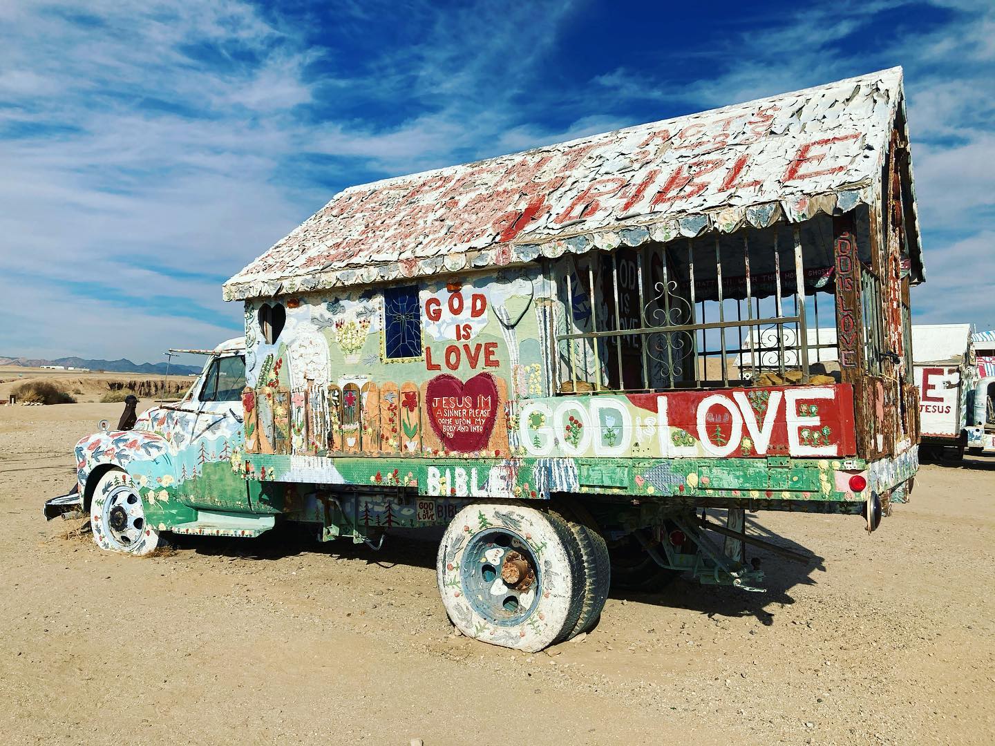 Salvation Mountain à l'entrée de Slab City.